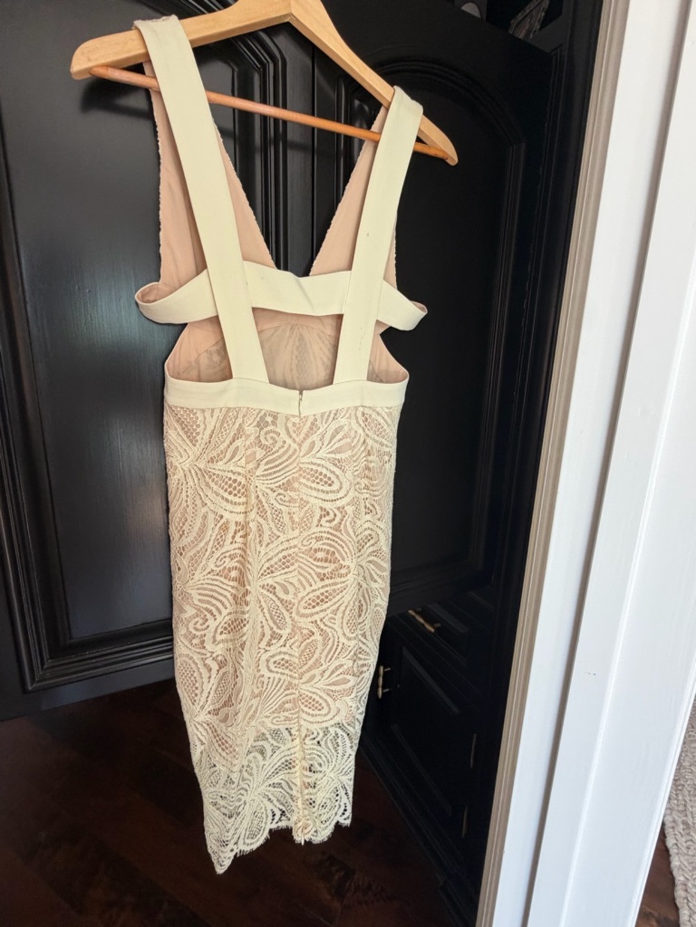 INTERMIX Cream Lace Midi Dress with Deep V &  Cut Outs - Picture 2 of 4